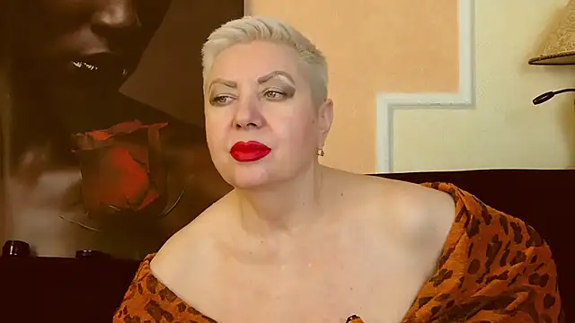Snapshot of LadyPosh chatting on 03/15/25, 01:19 LadyPosh online show from 03/15/25, 01:19