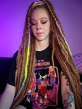 LucidLucy online show from 04/12/26, 05:29