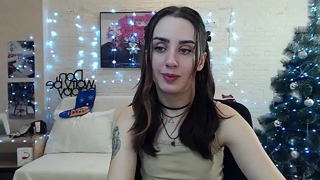 Snapshot of FranceskoJones chatting on 12/22/24, 08:58 FranceskoJones online show from 12/22/24, 08:58