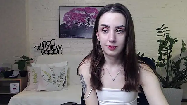 Snapshot of FranceskoJones chatting on 01/04/25, 08:59 FranceskoJones online show from 01/04/25, 08:59