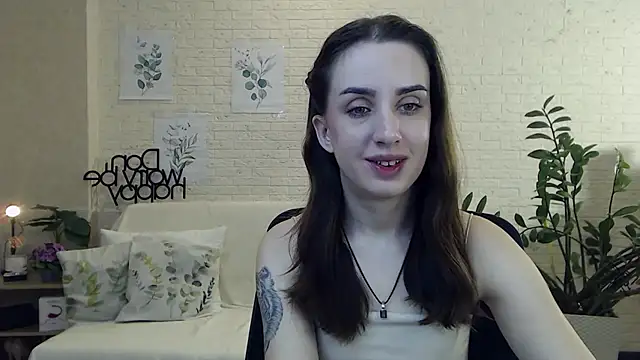 Snapshot of FranceskoJones chatting on 01/05/25, 09:03 FranceskoJones online show from 01/05/25, 09:03