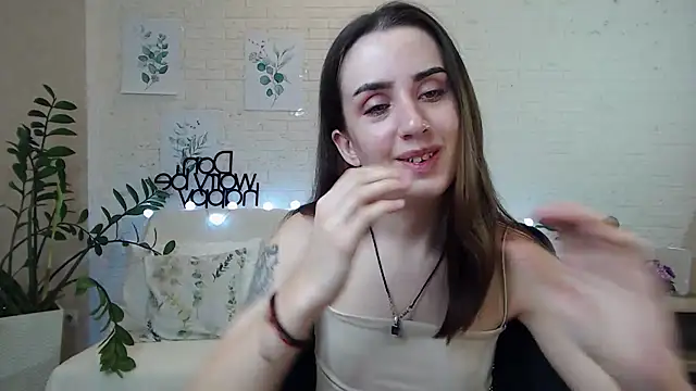 Snapshot of FranceskoJones chatting on 01/10/25, 03:18 FranceskoJones online show from 01/10/25, 03:18