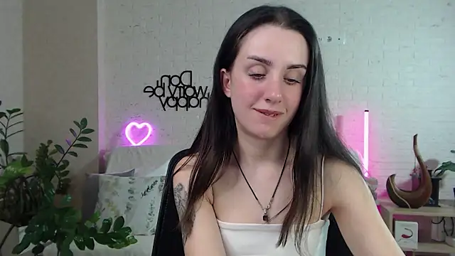 Snapshot of FranceskoJones chatting on 03/04/25, 07:01 FranceskoJones online show from 03/04/25, 07:01
