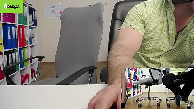 secret-office online show from 03/12/25, 05:57