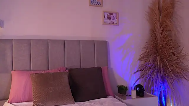 curvyliciousss online show from 12/02/25, 08:59