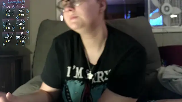 Snapshot of ZeTurtleMaster chatting on 12/17/25, 12:49 ZeTurtleMaster online show from 12/17/25, 12:49