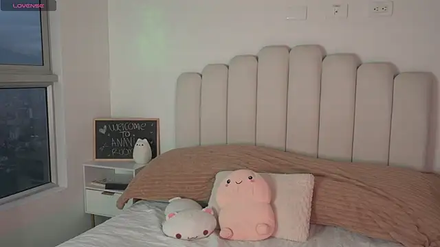 Anavi  online show from 09/18/25, 10:56