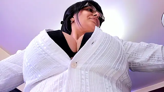 Snapshot of VICE_MASTERS chatting on 11/23/25, 08:03 VICE MASTERS online show from 11/23/25, 08:03