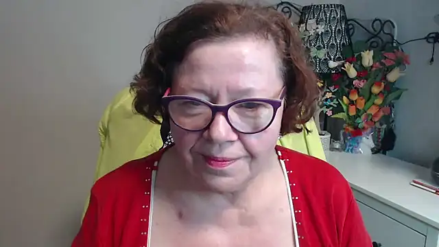 Snapshot of Adelewildx chatting on 04/27/26, 09:51 Adelewildx online show from 04/27/26, 09:51