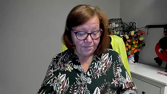 Adelewildx online show from 07/08/26, 02:38