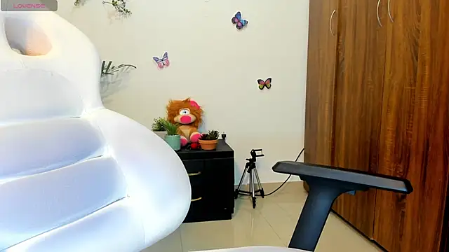 darsha sahu online show from 03/18/25, 06:14