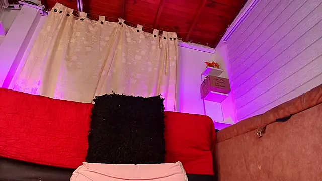 emyli sw  online show from 02/08/25, 09:35