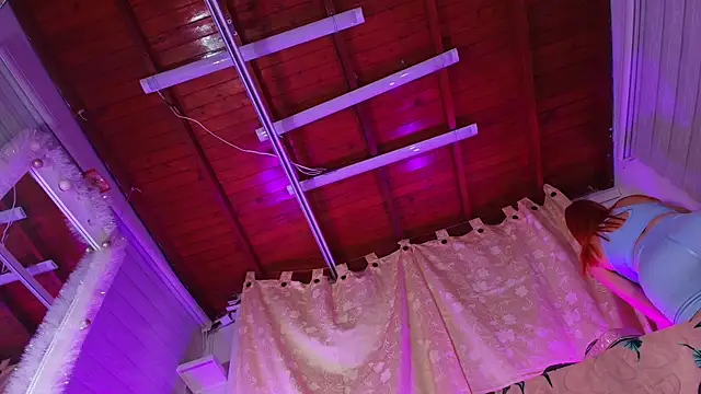 emyli sw  online show from 03/20/25, 03:13