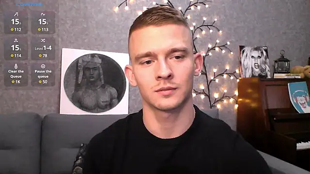 Snapshot of Marvelboy_ chatting on 12/21/24, 12:06 Marvelboy online show from 12/21/24, 12:06