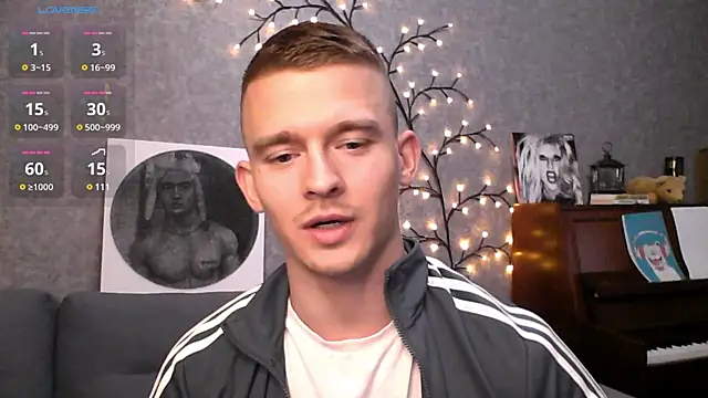 Snapshot of Marvelboy_ chatting on 12/24/24, 11:28 Marvelboy online show from 12/24/24, 11:28