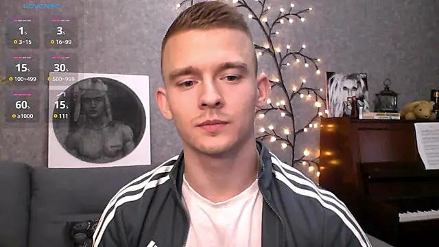 Snapshot of Marvelboy_ chatting on 01/23/25, 12:09 Marvelboy online show from 01/23/25, 12:09