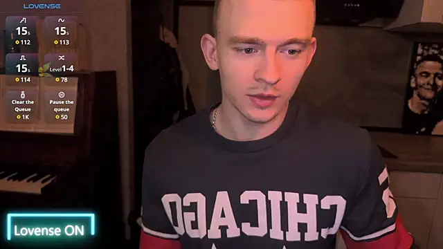 Snapshot of Marvelboy_ chatting on 03/22/25, 10:37 Marvelboy online show from 03/22/25, 10:37