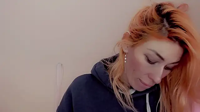 AnnieGOld  online show from 01/06/25, 09:19