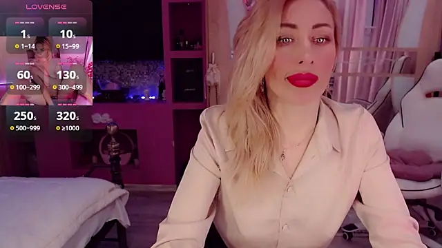 AnnieGOld  online show from 10/31/25, 07:48