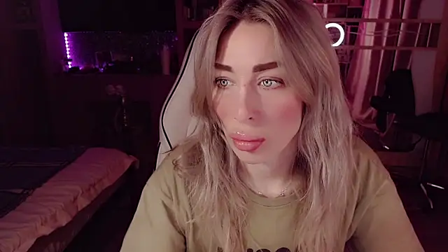 AnnieGOld  online show from 03/12/26, 07:53