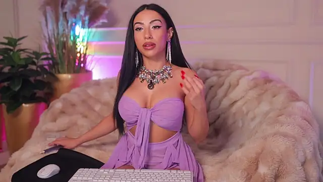 Snapshot of Anais_Bloom chatting on 07/20/26, 07:27 Anais Bloom online show from 07/20/26, 07:27