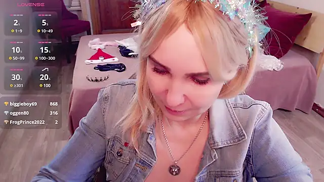  unique cam  online show from 12/29/24, 10:45