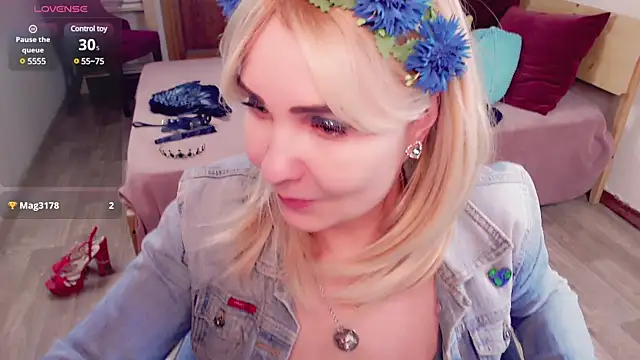  unique cam  online show from 02/02/25, 12:02