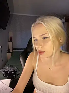 Snapshot of SIMBA_BOS chatting on 12/26/24, 02:12 SIMBA BOS online show from 12/26/24, 02:12