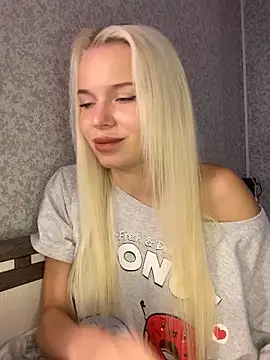 Snapshot of SIMBA_BOS chatting on 10/01/25, 02:39 SIMBA BOS online show from 10/01/25, 02:39