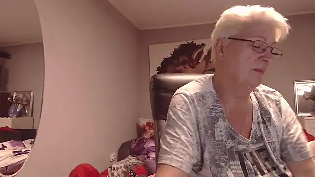 LaylaMilf online show from 10/09/25, 06:50