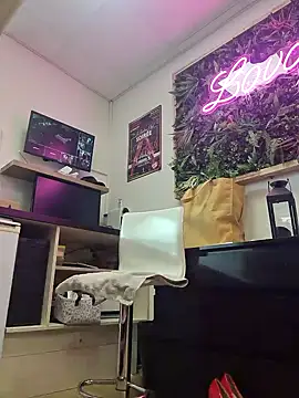 Snapshot of Nathotsexy1 chatting on 01/21/25, 09:24 Nathotsexy1 online show from 01/21/25, 09:24