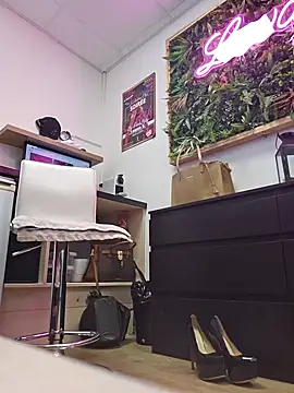 Snapshot of Nathotsexy1 chatting on 02/18/25, 02:16 Nathotsexy1 online show from 02/18/25, 02:16