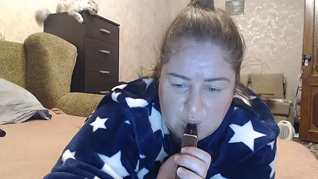 Amy August online show from 11/29/25, 06:05