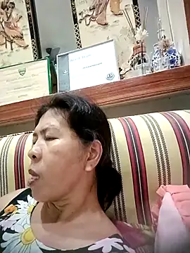 TropicalFlower online show from 10/05/25, 08:56