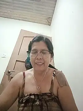 Snapshot of TropicalFlower chatting on 05/07/26, 10:31 TropicalFlower online show from 05/07/26, 10:31