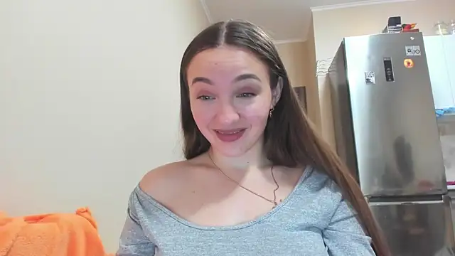 Snapshot of Naughty_Molly chatting on 01/02/25, 03:08 Naughty Molly online show from 01/02/25, 03:08