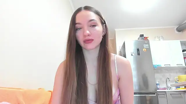 Snapshot of Naughty_Molly chatting on 01/06/25, 12:57 Naughty Molly online show from 01/06/25, 12:57