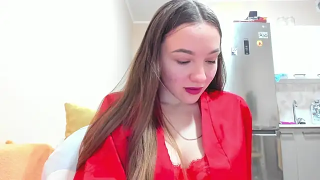 Snapshot of Naughty_Molly chatting on 02/02/25, 04:32 Naughty Molly online show from 02/02/25, 04:32