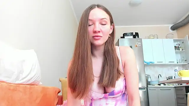 Snapshot of Naughty_Molly chatting on 09/27/25, 06:40 Naughty Molly online show from 09/27/25, 06:40