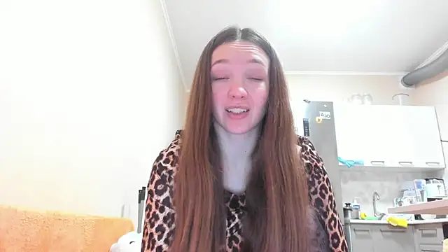 Snapshot of Naughty_Molly chatting on 04/10/26, 05:17 Naughty Molly online show from 04/10/26, 05:17