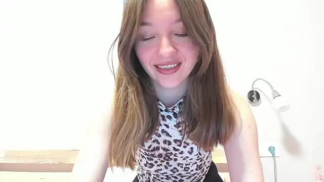 Snapshot of Naughty_Molly chatting on 05/28/26, 06:38 Naughty Molly online show from 05/28/26, 06:38