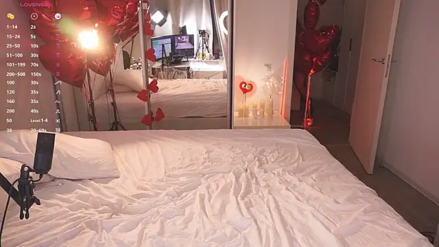 Ffoxyflame online show from 02/24/25, 04:49