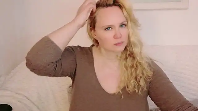 Sarah4you online show from 11/13/25, 05:12