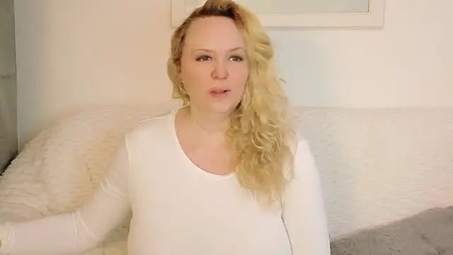 Sarah4you online show from 03/06/26, 05:42