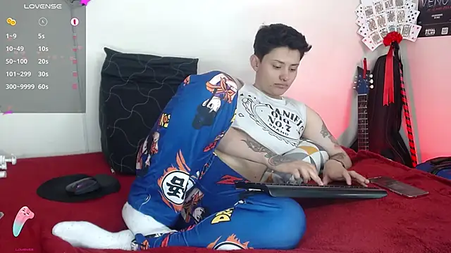 girl intense444 online show from 02/11/25, 04:13