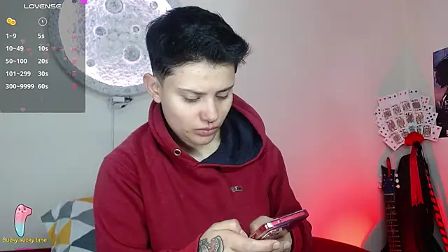 girl intense444 online show from 02/12/25, 01:06