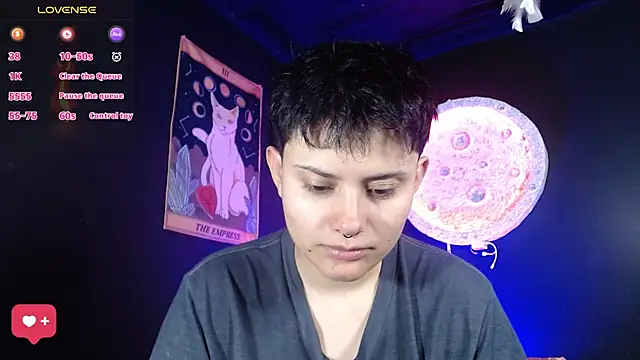 girl intense444 online show from 11/19/25, 12:49