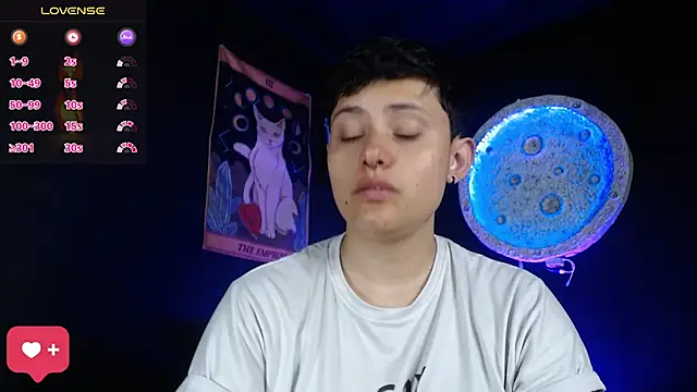 girl intense444 online show from 01/13/26, 12:54