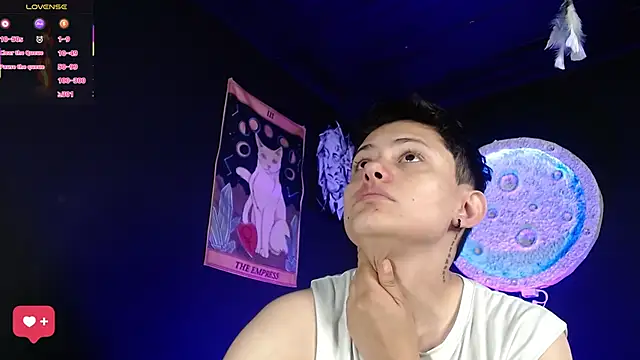 girl intense444 online show from 02/14/26, 12:57