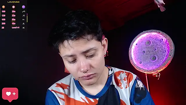 girl intense444 online show from 04/01/26, 01:01